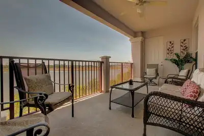 Image de Penthouse avec vue sur le lac spectaculaire! ! !