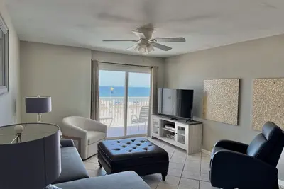 Image de Nouveau remodelage | Gulf Front avec vue directe depuis le balcon! | Super endroit!