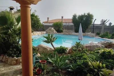 Image de Homerez - Maison Ă Oliva avec piscine