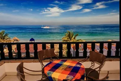 Image de Condo de 2 lits et 2 lits de plage avec vue sur l'océan