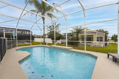 Lumineux et spacieux, 3 chambres, 2 salles de bains villa avec piscine