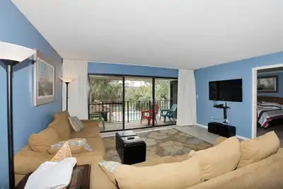 Image de Edgewater Beach Resort avec vue sur le parcours de golf - Vente 20% de réduction!