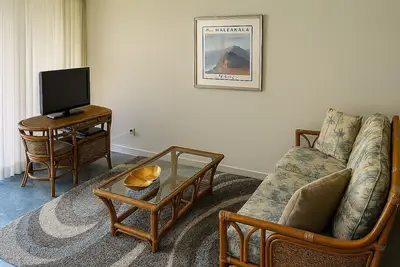 Image de Maui Sunset rez-de-chaussée condo d'une chambre à coucher peut accueillir 4. A-106