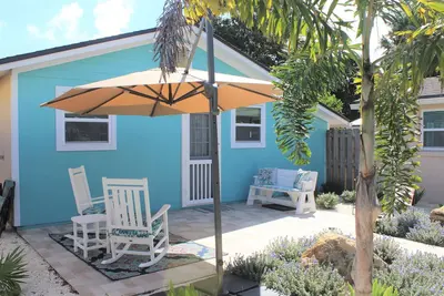 Image de Beachy Guest Cottage! !