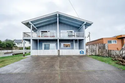 Image de Duplex avec vue sur la mer et accès à la mer pour les chiens - promenade à pied des magasins et plus