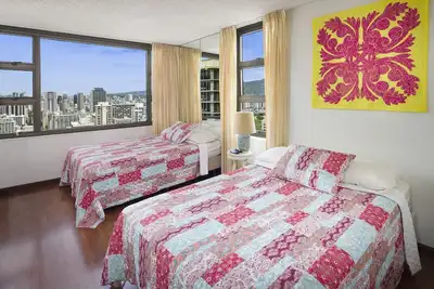 Image de Luxe Une Chambre Pour Les Amoureux De Vacances! Parking gratuit! & Wifi gratuit! !