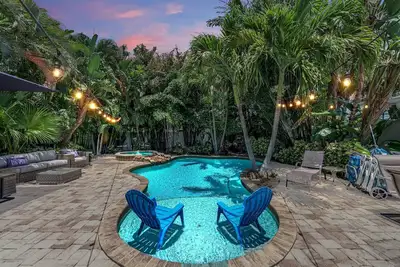 Image de Remboursement En Cas D'Ouragan -3 Chambres 3 salles de bain Bungalow piscine privée / spa 239 $ jusqu'à la fin de 2019 *