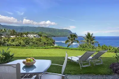 Image de Pali Ke Kua 114: vue panoramique sur l'océan, Bali Hai et la baie de Hanalei, chemin de la plage