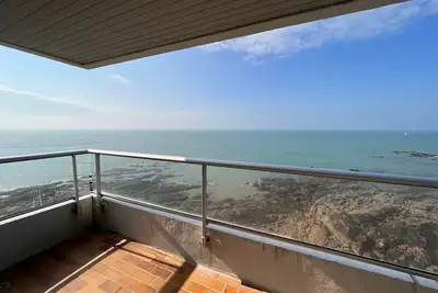 Image de Appartement confortable avec vue sur l'océan, 2 chambres et balcon