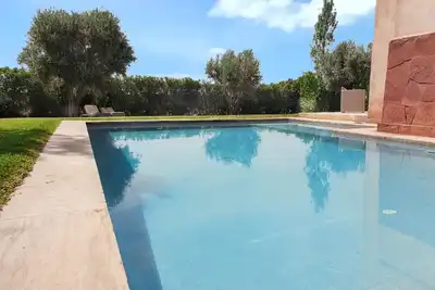 Image de Homerez - Villa élégante à Marrakech avec piscine privée.