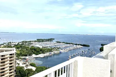 Image de Penthouse de luxe avec terrasse privée sur le toit de l'hôtel Coconut Grove!