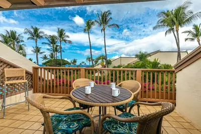 Image de Ocean View condo au Maui Kamaole. Deux chambres peuvent accueillir jusqu'à 6. C-209