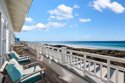 Image de Accès exécutif à la maison! Beachside # 3 - Vues imprenables sur la plage!