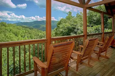 Image de Profitez de vues sur la montagne depuis votre cabine de luxe avec salle de cinéma maison privée