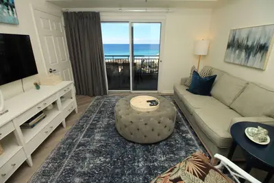 Image de 4762 Westwinds. Remodelé. 2 rois. Front de mer! Tram inclus