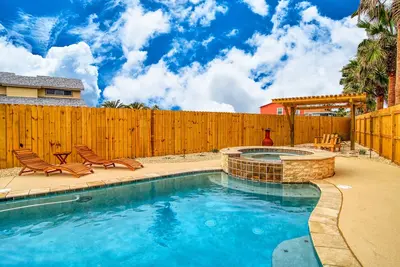 Image de Charmante maison avec accès à la plage et piscine privée chauffée!