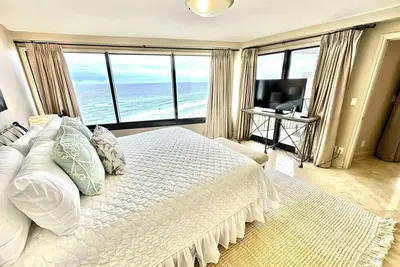 Image de 10% de réduction sur les séjours d'août! Vues magnifiques sur la plage! Solarium privé! 4133 Bs1