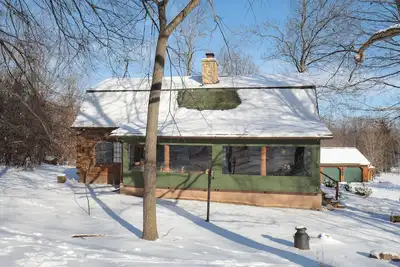 Image de Belle cabane en rondins traditionnelle
