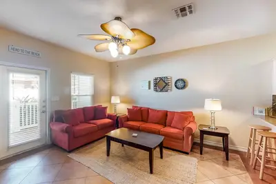 Image de Palm Bay condo w / piscine partagée, 5 blocs de la plage, près de parc aquatique-chiens ok!