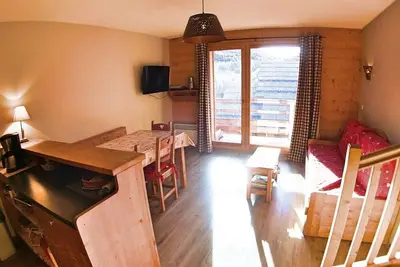 Image de Duplex Montagnard avec Piscine, Parking et Proche Pistes - 6 Couchages, Vars Les Claux
