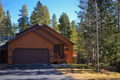 Image de Belle, spacieuse 3 chambres, 3 salles de bain maison de ville de taille familiale
