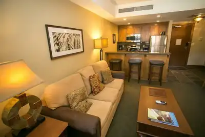Image de Condo bien équipé à deux pas de la télécabine du pin rouge