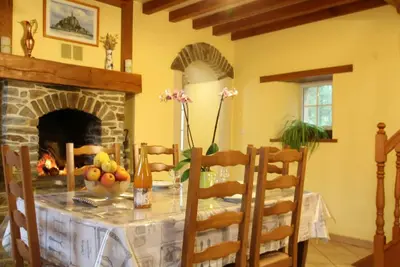 Image de Maison de campagne spacieuse, idéale pour familles, proche plages du débarquement, avec jardin clôturé et WiFi