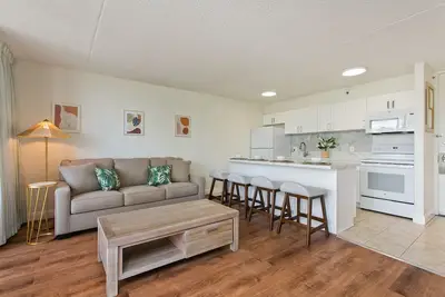 Image de Clean 1bed Ocean View, Près de la plage et du zoo, Wifi gratuit et parking!