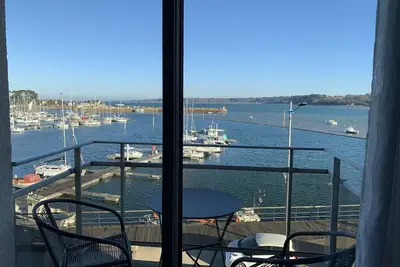 Image de Appartement refait à neuf avec vue mer, Wifi et balcon à Perros-Guirec