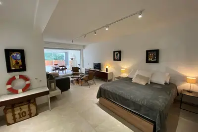 Image de Studio rénové avec terrasse, à 100m de la plage à Arcachon, parking privé inclus