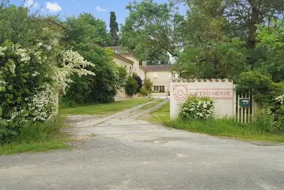 Image de Homerez - Villa à Crastes avec piscine