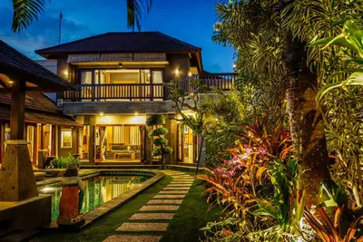 Image de Luxueuse villa privée de 3 chambres avec piscine dans un emplacement privilégié de Canggu