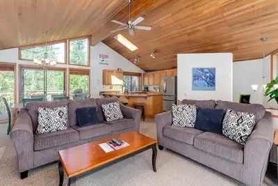 Léger et lumineux, Vélos, A / C, Grande Terrasse, Réglage Sunriver tranquille - Toka32