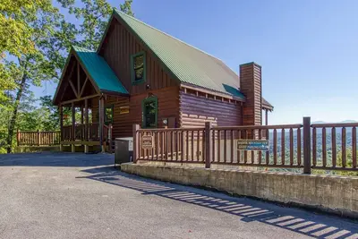 Image de Majestic Mountain View - Très bien situé! - Pratique pour tout!