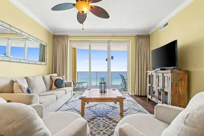 Image de Emerald Isle Beach Resort | Front de mer | Pour toute la famille | Services Ă gogo!