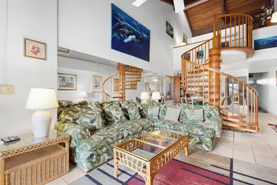 Image de Rafraîchissez-vous dans ce loft 2bd / 2ba avec Ac divisé en bâtiment 4 à Kamaole Sands. 4-406