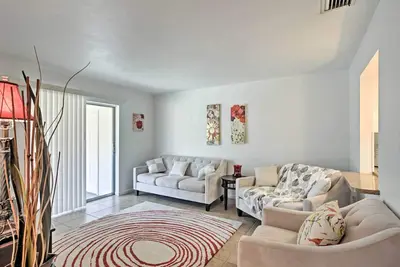 Image de Cape Coral Home 1 Mile From Yacht Club!