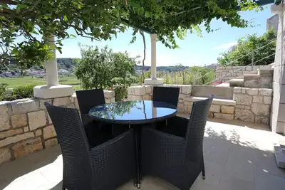 Image de Appartement d'une chambre avec la terrasse et la vue sur le mer Lumbarda, Korcula (A-4429-b)