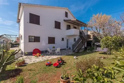 Garçonnière avec la terrasse Novigrad (As-2536-b)