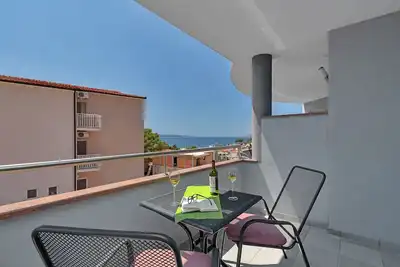 Image de Garçonnière avec la terrasse et la vue sur le mer Baska Voda, Makarska (As-6763-a)