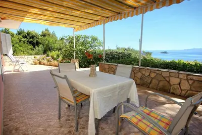 Appartement de deux chambres prés de la plage Prizba, Korcula (A-10061-d)