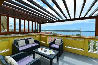 Image de Garçonnière avec la terrasse et la vue sur le mer Rtina - Stosici, Zadar (As-5881-a)