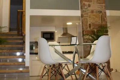 Image de Appartement lumineux près de la plage et marina avec mezzanine et véranda