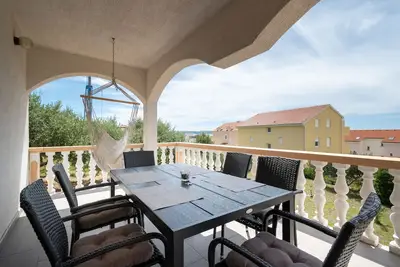 Image de Appartement de deux chambres avec la terrasse Povljana, Pag (A-224-e)