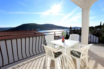 Image de Appartement de deux chambres prés de la plage Rogoznica (A-10338-a)