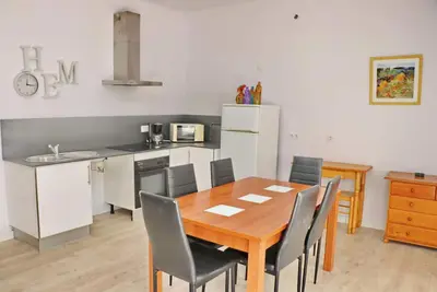 Image de Appartement de 2 chambres situé au centre de la ville