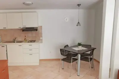 Garçonnière avec air conditionné Cres (As-13312-a)