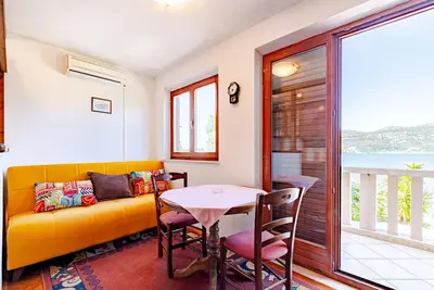 Image de Appartement d'une chambre avec le balcon et la vue sur le mer Tri Zala, Korcula (A-9317-b)