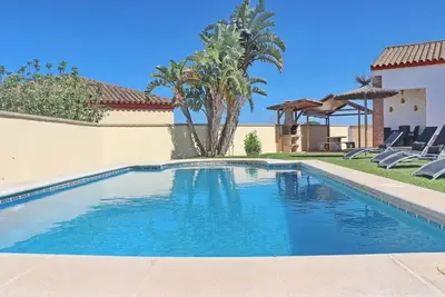 Image de Chalet avec barbecue et Wifi gratuit