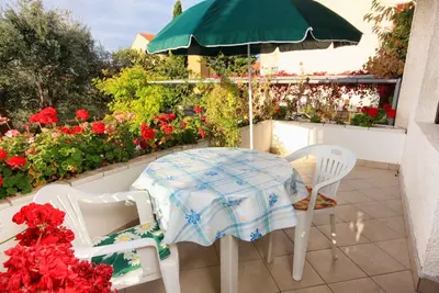 Image de Appartement de deux chambres avec la terrasse Sukosan, Zadar (A-5777-a)